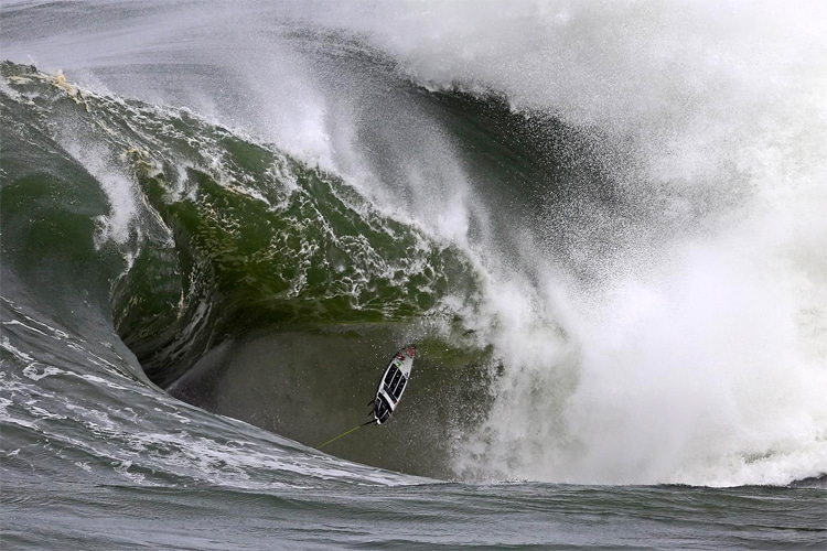 Shock: wipeouts are frequent and horrifying | Photo: Tony D'Andrea/Itacoatiara Big Wave