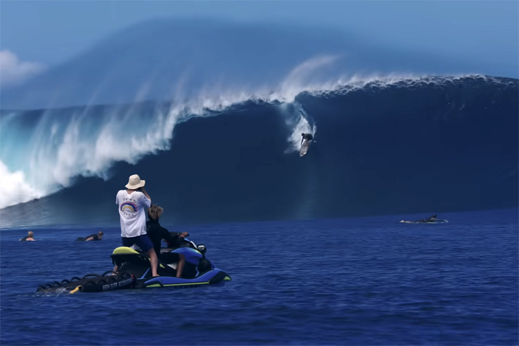 Laura Enever: no fear and full commitment at Fiji's Cloudbreak