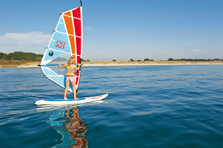 Windsurfing: learn to sail in less than two hours
