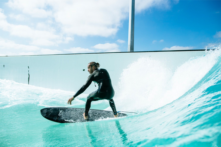 Lewis Hamilton: going left in the URBNSurf Melbourne wave pool | Photo: LH Archive
