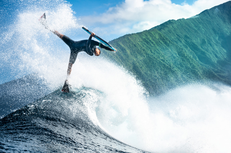 Tahiti: Lea Hahn captures a bodyboarder at the perfect timing | Photo: Hahn