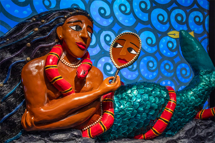 Mami Wata: the African deity that looked like a mermaid | Photo: The Bishop Museum of Science and Nature