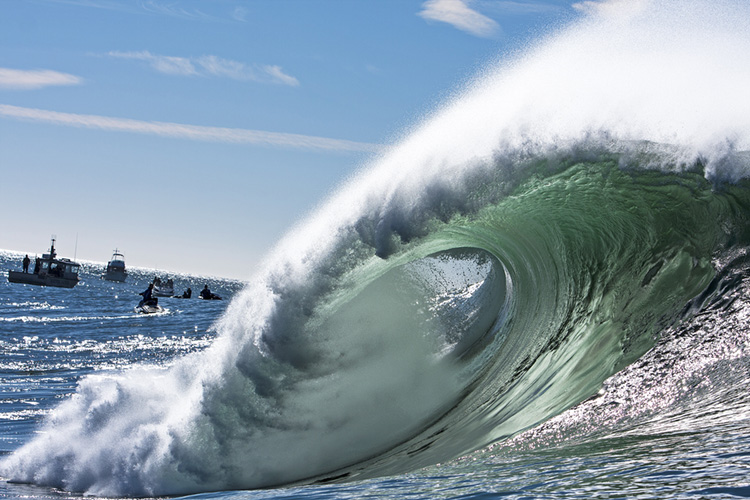 Mavericks: a cold water A-frame peak with thick lips | Photo: Briano/WSL