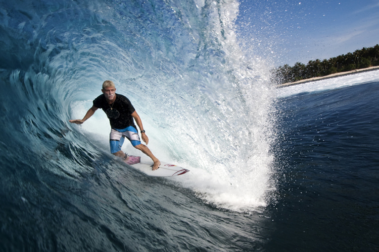 Mick Fanning: getting barreled in the Mentawais Islands | Photo: Red Bull
