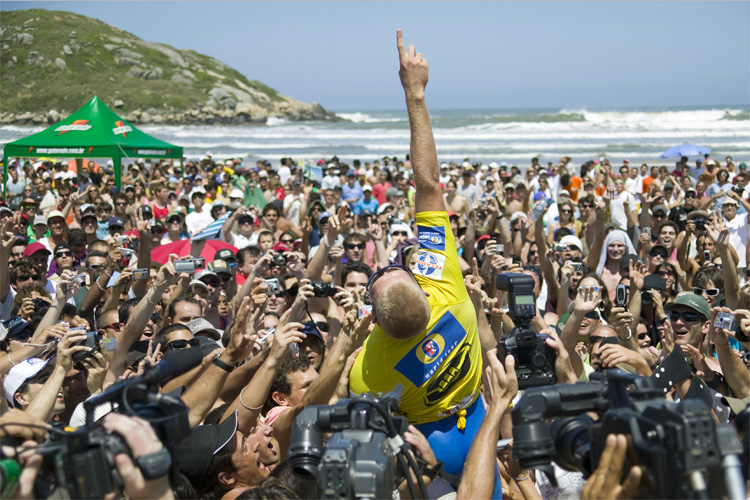 Mick Fanning: he won three world titles and retired in 2018 aged 36 | Photo: Tostee/WSL