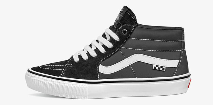 Mid-top skate shoes: a model that provides protection and freedom of movement | Photo: Vans