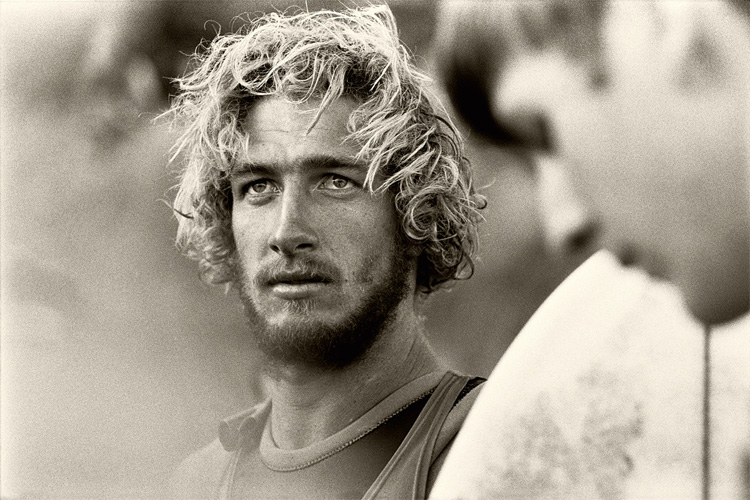 Nat Young: a surfing star of the 1960s | Photo: Albert Falzon