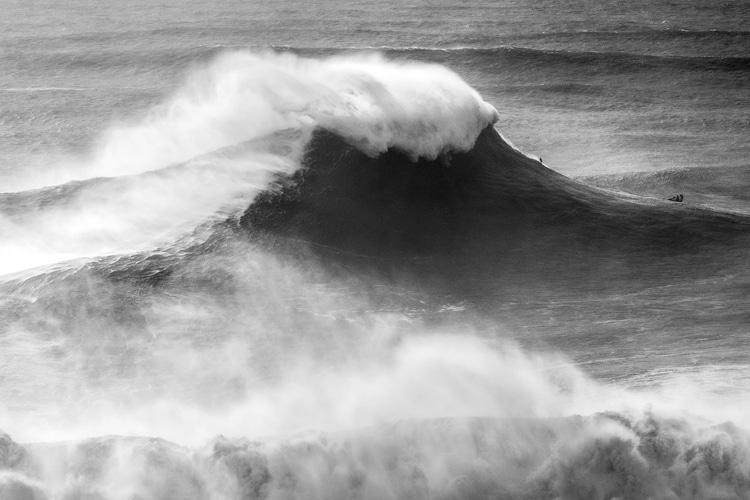 Nazaré: raw, unpredictable, violent and massive waves | Photo: Heidi Hansen