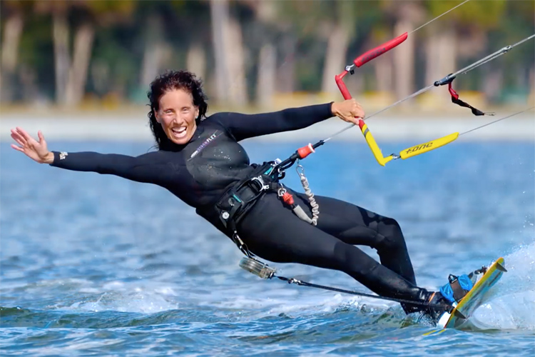 Kiteboarding: a water sport for all ages | Photo: WKC