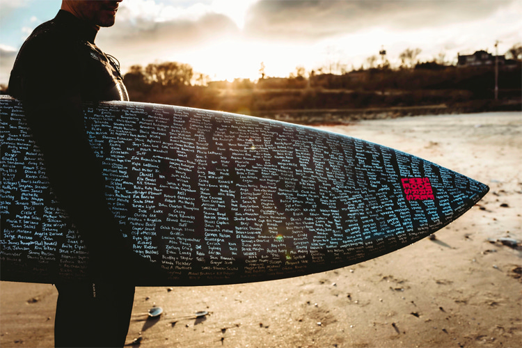 One Last Wave Project: helping grieving families by engraving the names of their deceased loved ones on surfboards and taking them for a surf | Photo: OLWP