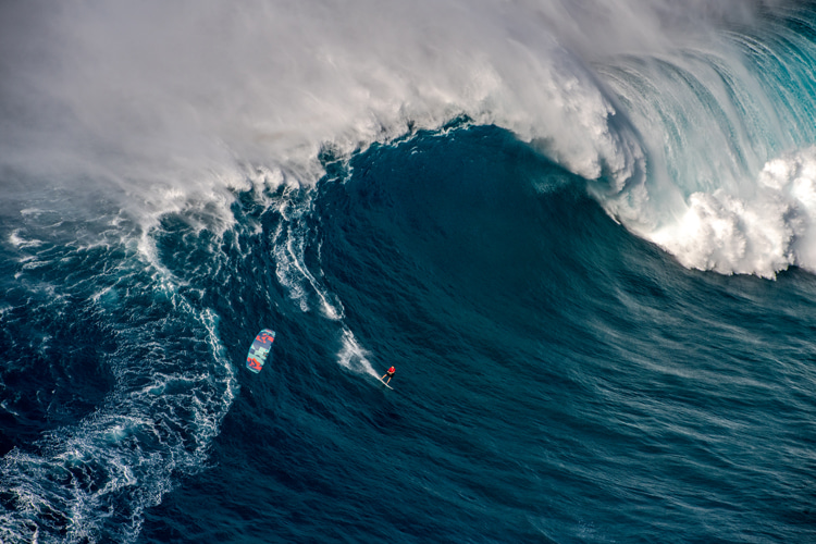 Patri McLaughlin: the Hawaiian broke the Guinness World Record for the largest wave ever kitesurfed after rupturing his appendix | Photo: David Sullivan