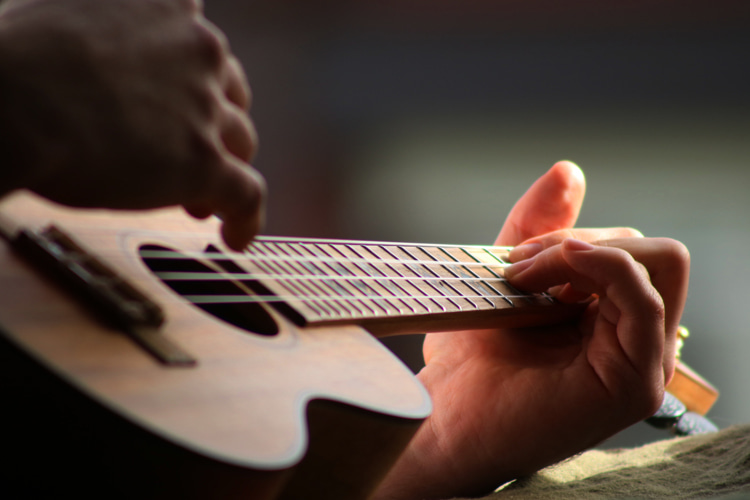 Ukulele: you only need to know four chords to play several popular songs | Photo: Wizzi/Creative Commons