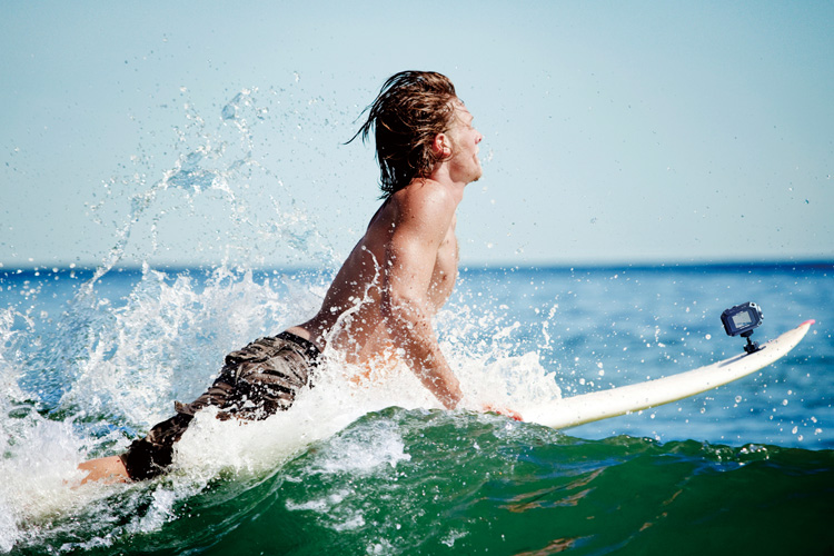 Surfing: the lower back pain is only a matter of time | Photo: JVC/Creative Commons