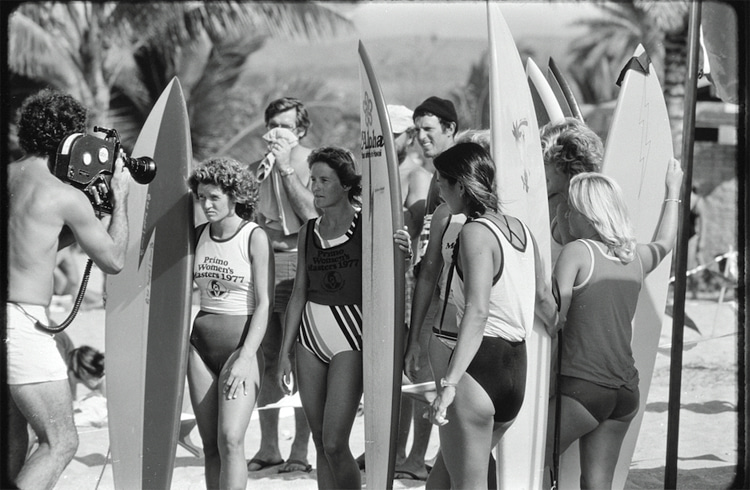 Primo Women's Masters, 1977: Margo Oberg (center) getting ready to paddle out | Photo: The Lost and Found Collection