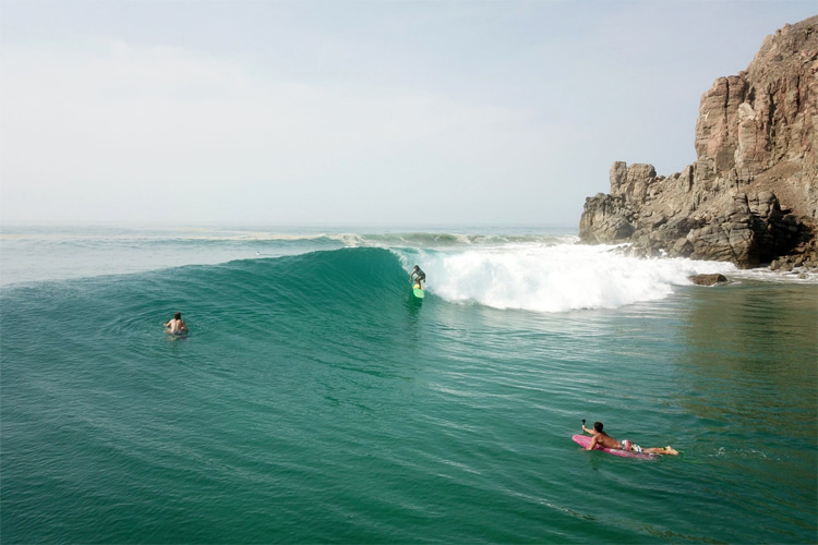 Punta Conejo: one a good day, you may ride a wave for 500 yards | Photo: Save the Waves