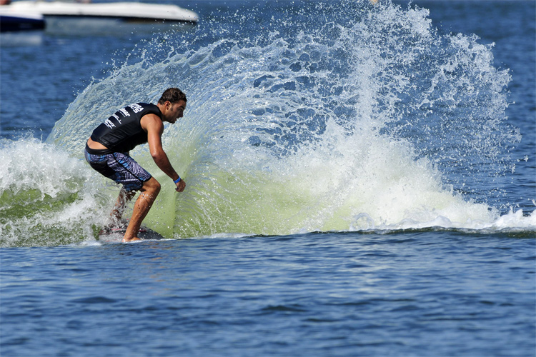 Pro Wakesurf Tour: the 2020 season will six of the nation's hottest wakesurfers against each other at each venue | Photo: PWT
