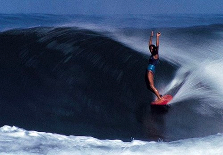 Rell Sunn: the regular-footed Queen of Makaha excelled in big waves  | Photo: Rell Sunn Educational Fund