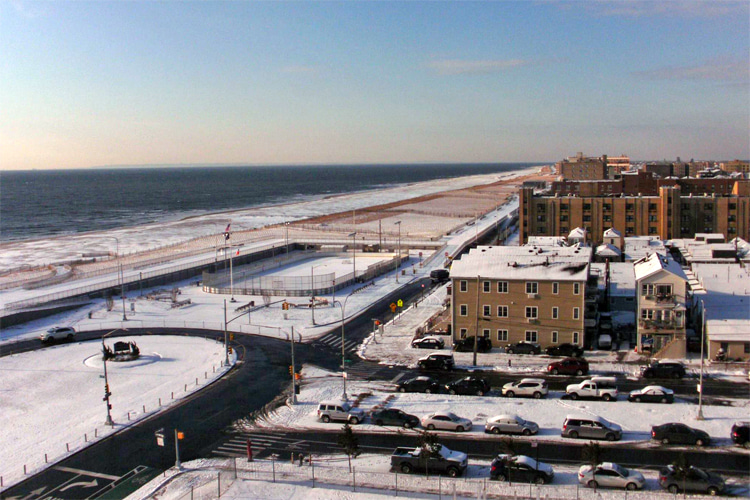 Rockaway Beach, New York: a warm seaside resort during summer, and a snowy surf town during winter | Photo: RBSC