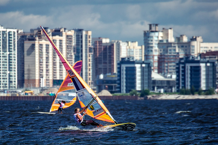 RS:X: over 50 windsurfers will compete at the Enoshima Yacht Harbour | Photo: RS:X