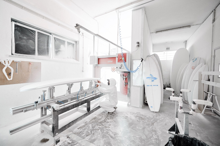 Shapers Nest: a coworking space for surfboard shapers | Photo: XhapeLand