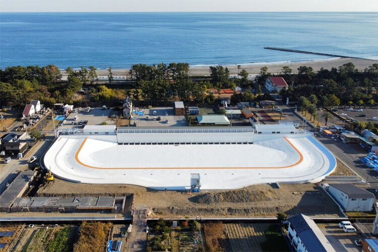 Shizunami Surf Stadium: Japan's largest wave pool is powered by American Wave Machines' PerfectSwell technology | Photo: AWM