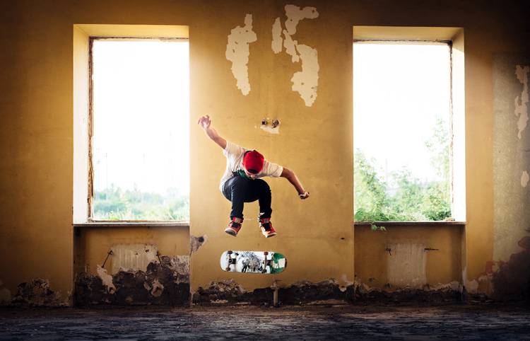 Skateboarding: board throwing, negative self-talk, and displays of anger are ways of expressing frustration and even sadness and depression | Photo: Shutterstock