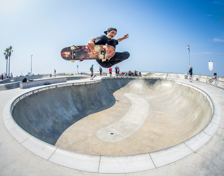 Air, Grab, Bowl and Ramp Tricks | Photo: Shutterstock