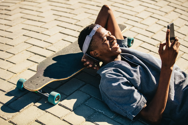 Skateboarding: there are plenty of jokes involving skateboarders | Photo: Shutterstock