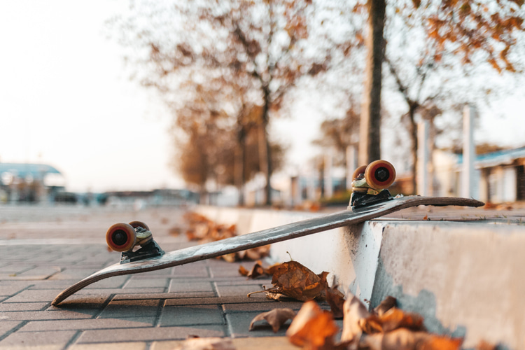Skateboards: one of the biggest misconceptions about skateboard dimensions is the actual length of a skateboard | Photo: Shutterstock
