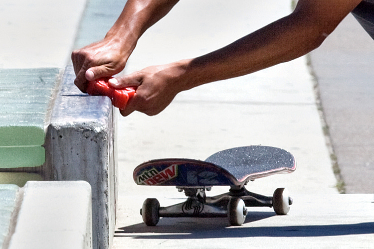 Skate wax: a must-have accessory for grinds and slides | Photo: Incase/Creative Commons