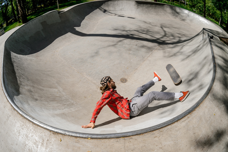 Skateboard injuries: protective gear can help prevent most of skateboard injuries | Photo: Shutterstock