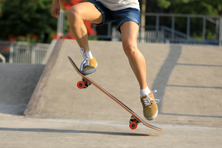 Ollie: the foundational skill that many other popping skateboard tricks are based on | Photo: Shutterstock