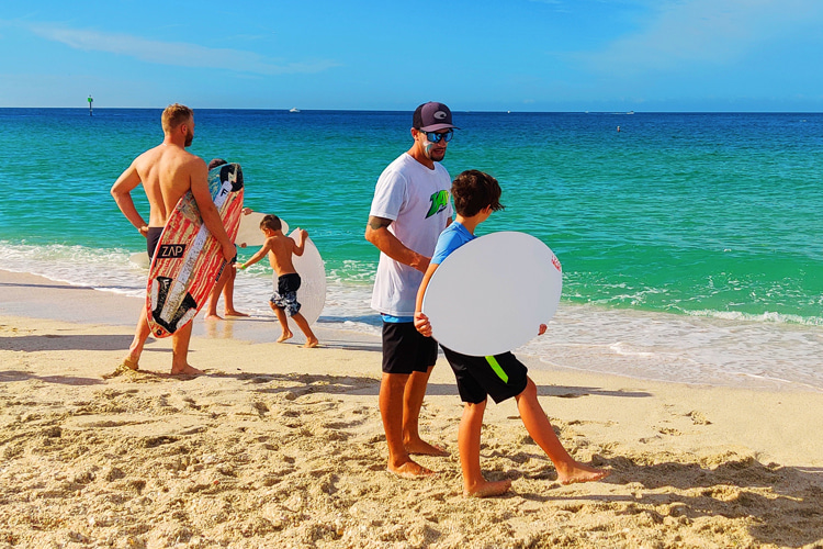 SkimsGiving: getting new riders into skimboarding and bringing smiles to children's faces | Photo: Sanderlin