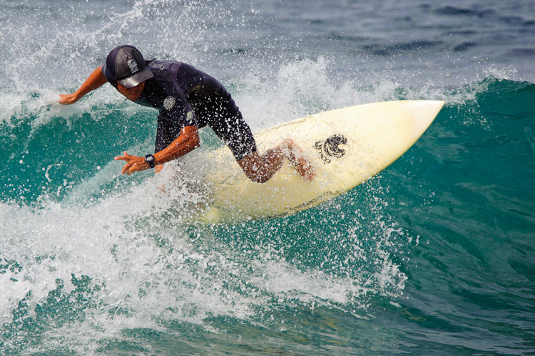 Surf hats: a useful, comfortable, and practical surf accessory | Photo: Williams/Creative Commons