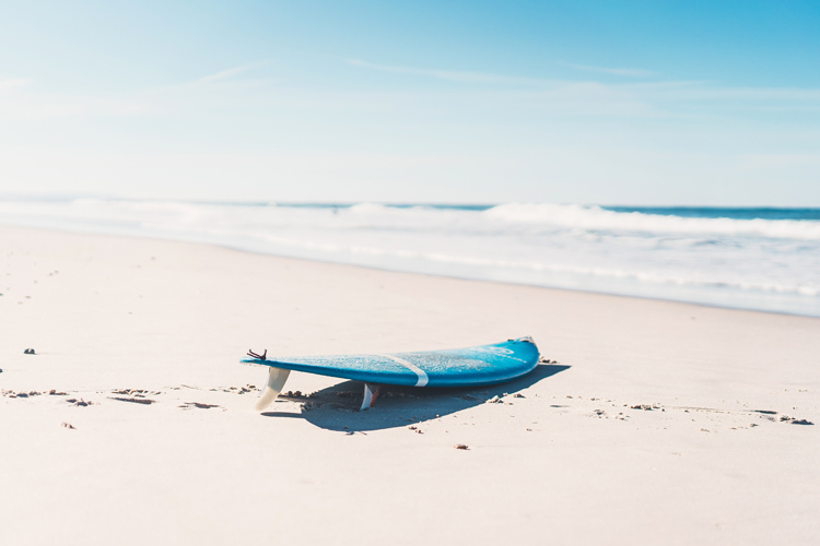 Surfing: a therapy to treat anxiety, stress, PTSD, and more | Photo: Shutterstock