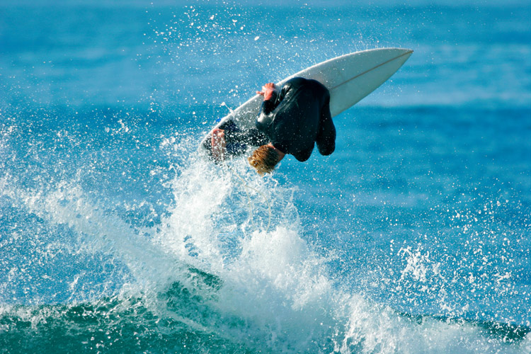 Surfing: a sport that helps you lose weight | Photo: Shutterstock