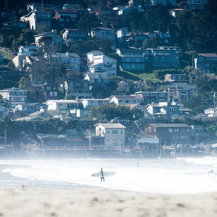 Surfing: a sport that can change coastal communities | Photo: Mierle/Creative Commons