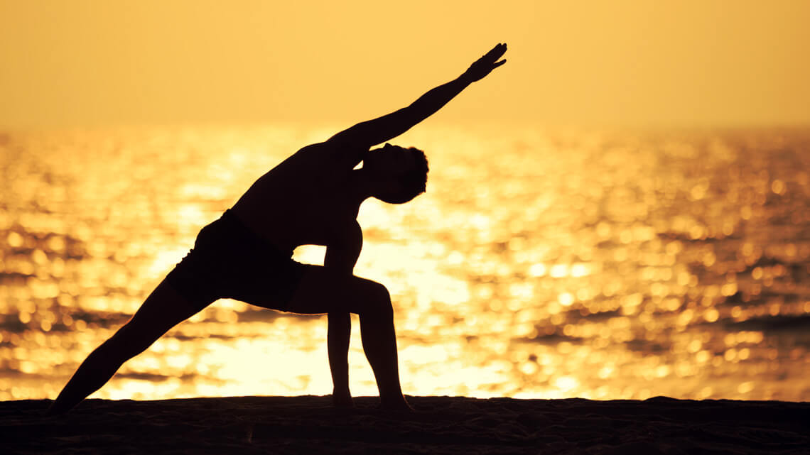Surf fitness: train your muscles, meditate, and try yoga | Photo: Shutterstock