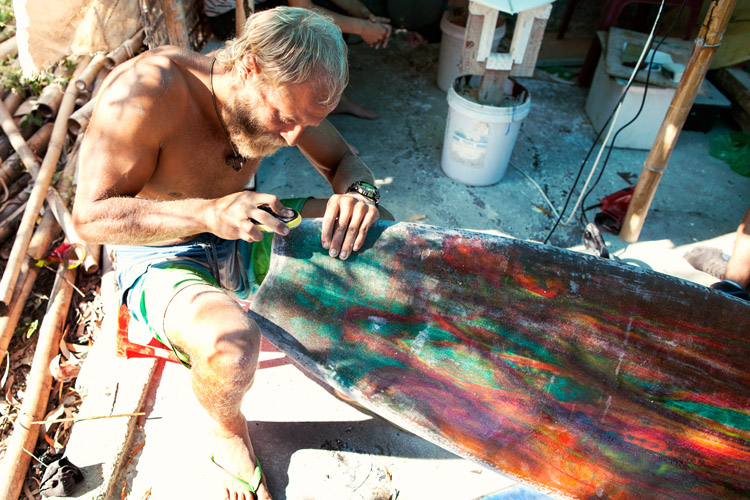 Surfboard art: use your imagination, and create new purposes for old surf craft | Photo: Shutterstock