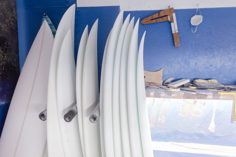 Surfboard foam blanks: choose between polyurethane, polystyrene, expanded and extruded polystyrene foam | Photo: Shutterstock