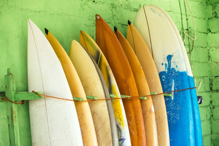 Surfboards: build your quiver with different sized surfboards | Photo: Shutterstock