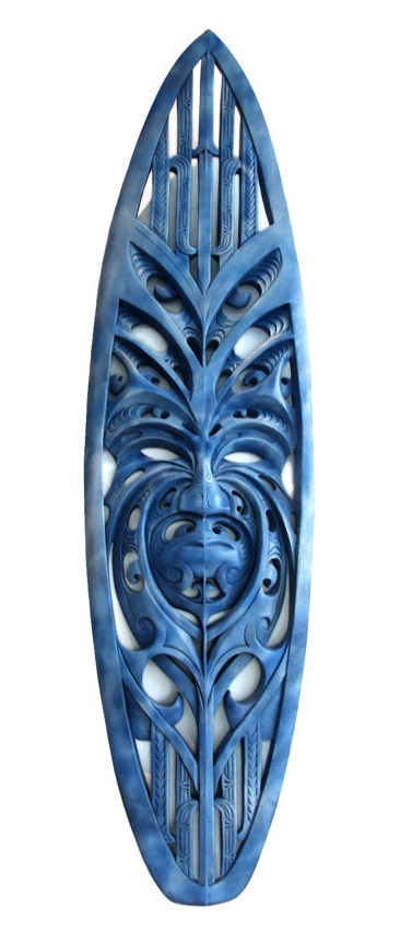 A Maori carved surfboard: an incredible artwork | Art Bino Smith