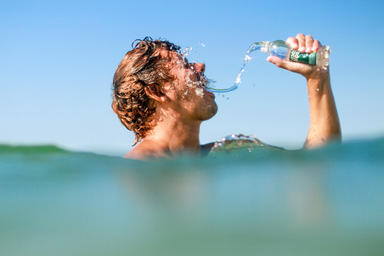 Hydration: always drink water after and during physical exercise | Photo: Noboa/Creative Commons