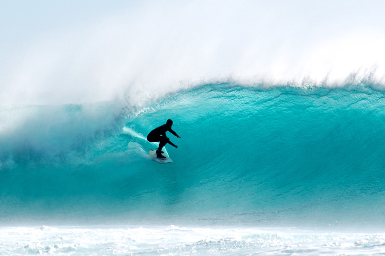 Surfing: have you got all the equipment you need to ride waves? | Photo: Shutterstock