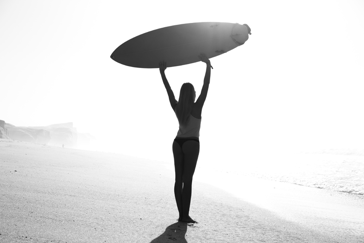 Surfing: a religion, a lifestyle, an addiction | Photo: Shutterstock