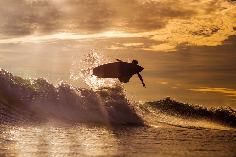 Surfing: the indescribable feeling of walking on water | Photo: Shutterstock