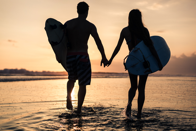Surfers: they can become more sensitive and empathic human beings | Photo: Shutterstock