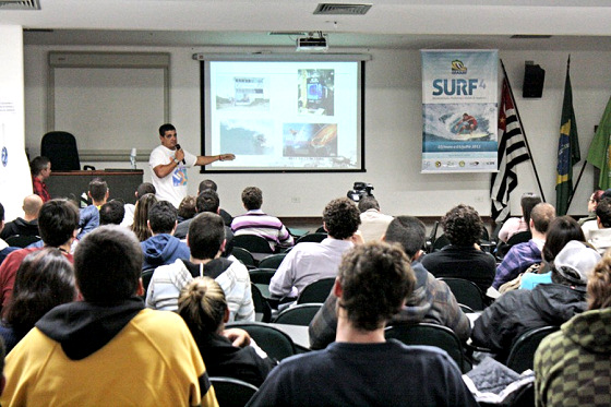 São Paulo University: where teachers and students are surfers
