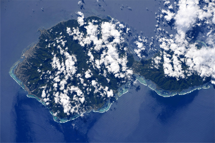 Tahiti: American astronaut Christina H. Koch photographs Teahupoo from above | Photo: Koch