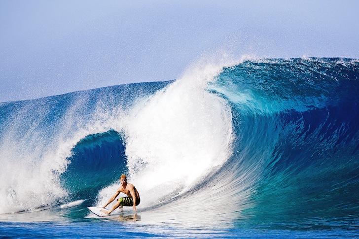 Teahupoo: Tahiti's surfing postcard